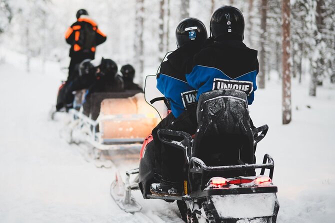 1 Hour Easy Snowmobile Safari in Levi - Sharing a snowmobile with another adult