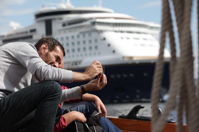 2-Hour Oslo Fjord Sightseeing Cruise by Sailing Ship - Hovedøya, Dyna Lighthouse, and the island views