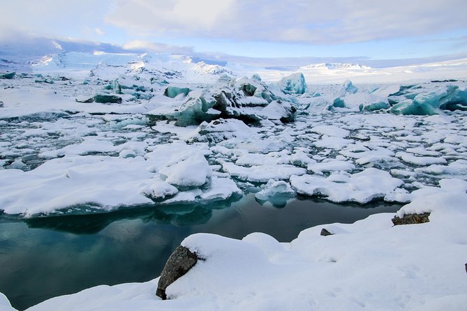 3-Day Ice Cave, South Coast, Golden Circle and Northern Lights - Day three: icebergs, Diamond Beach, and Reynisfjara