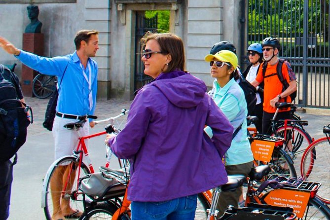 3-hour Copenhagen City Highlights Bike Tour - Torvehallerne and the value of a food stop