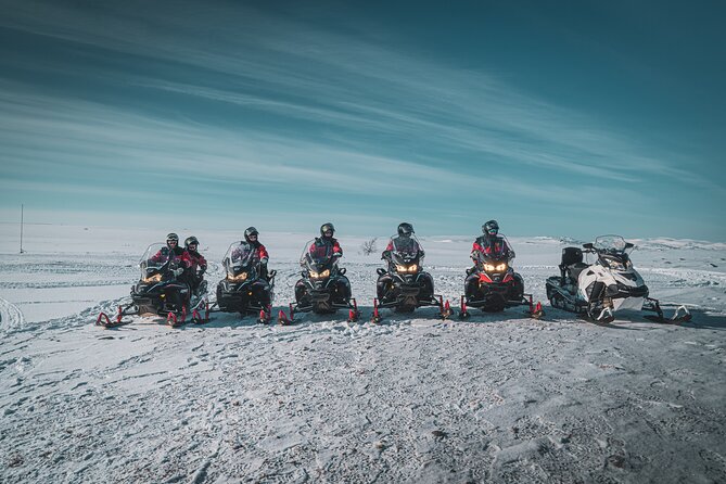 4hr Finnmarksvidda Snowmobile Adventure - Switching from passenger to driver