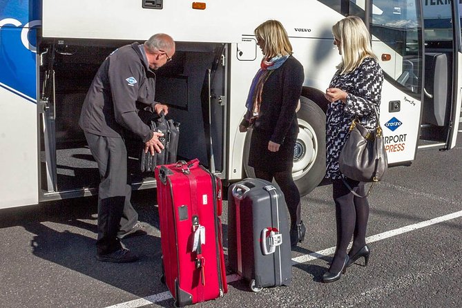 Airport Express Shared Departure Transfer from Reykjavik Hotels to Keflavik Airport - Key points before you book