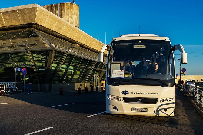 Airport Express Shared Departure Transfer from Reykjavik Hotels to Keflavik Airport - A comfortable 45-minute ride to KEF