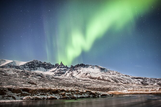 Akureyri Northern Light Tour - Photo help and memorable keepsakes