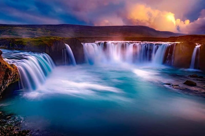 Akureyri Port: Godafoss Waterfall Classic Tour & Viewpoint - Why Godafoss makes a good short stop from Akureyri