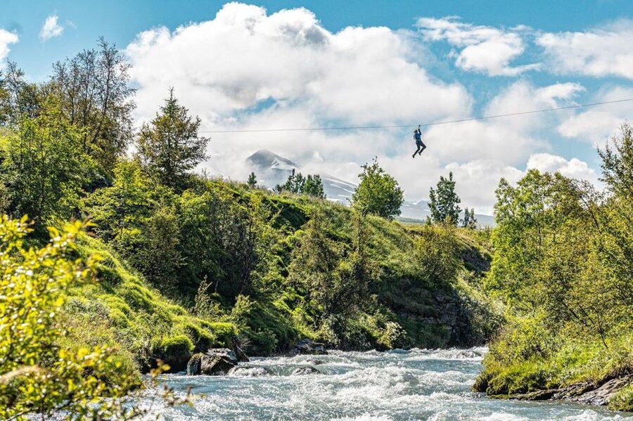 Akureyri: Zipline Tour - Five ziplines through Akureyri’s Glerárgil canyon