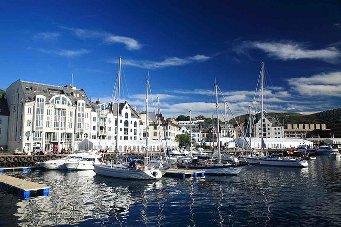 Alesund Shore Excursion: The Ultimate Sightseeing Tour - Alnes Lighthouse: steep stairs and Atlantic views
