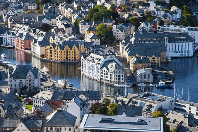 Alesund Shore Excursion: The Ultimate Sightseeing Tour - Ålesund’s art nouveau center from the coach