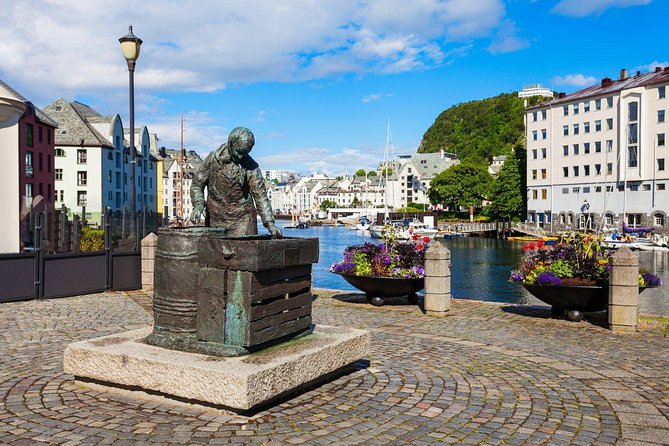 Alesund Shore Excursion: The Ultimate Sightseeing Tour - Is $143.97 a fair price?