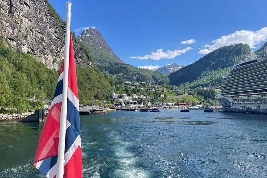 Ålesund to Geiranger Fjord Boat Tour with Return Bus Tour - Eidsdal and the Storfjord ferry add local rhythm