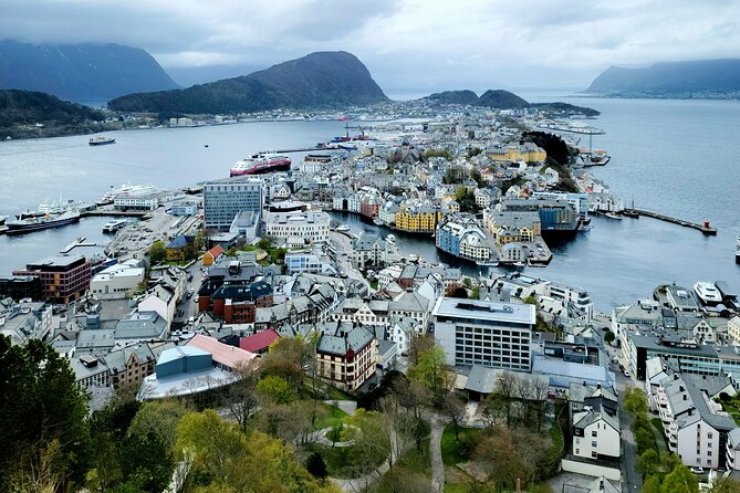 Ålesund Two Hour Walking City Tour - Key points to know before booking