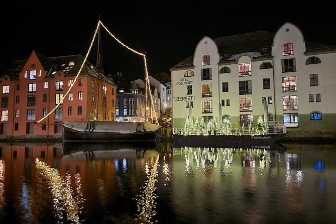 Ålesund Two Hour Walking City Tour - Why Ålesund’s fire story makes this walk worthwhile
