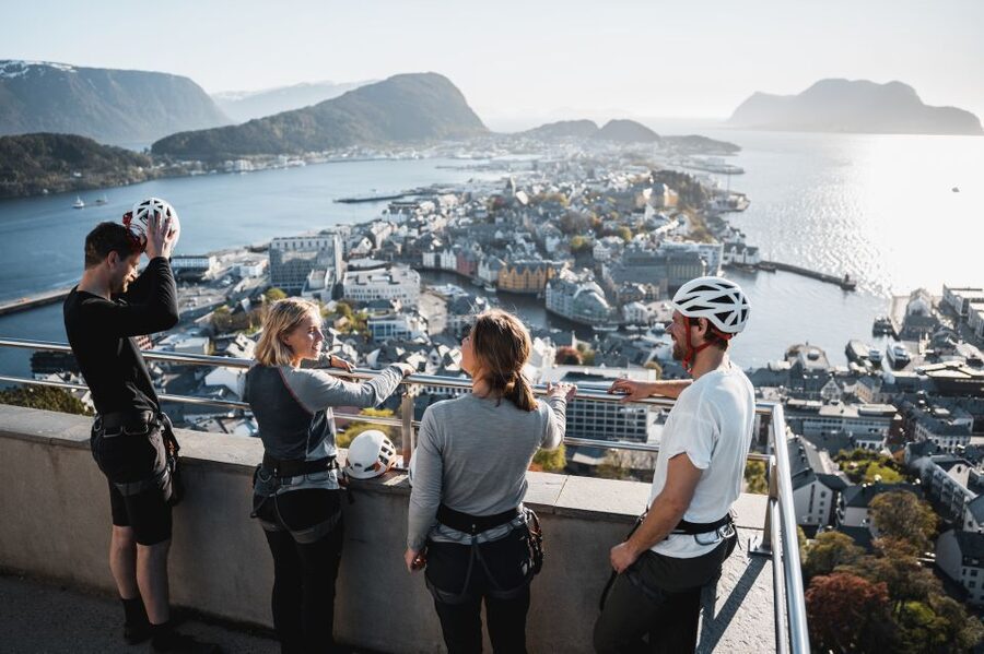 Ålesund: Via Ferrata tour - Meeting the guide and getting clipped in