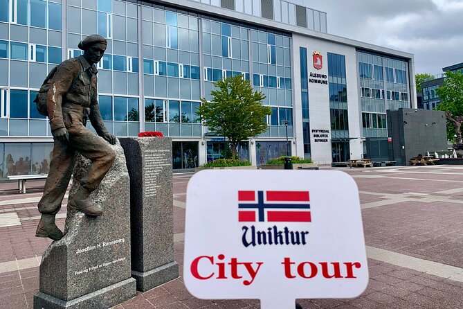 Amazing city walk in Ålesund - Starting near Rådhusplassen in central Ålesund