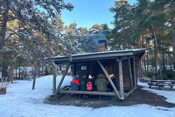 Archipelago Excursion from Helsinki with Lunch and Transportation - Wildlife, berries, and coastal details