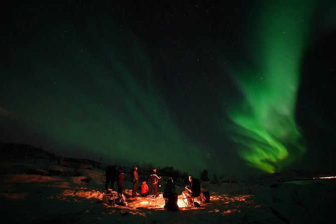 Aurora tour with free portrait and bonfire - The free aurora portrait