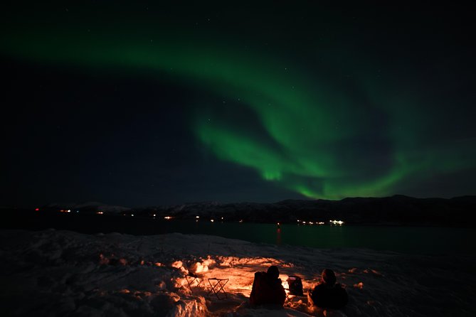 Aurora tour with free portrait and bonfire - Is $177.60 a fair price?