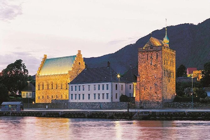 Bergen City Cruise - Why Bergen is best understood from the harbor