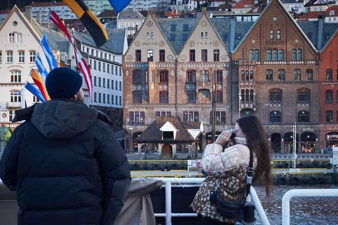 Bergen City Cruise - Skuteviken, Sandviken, and old wooden waterfront life