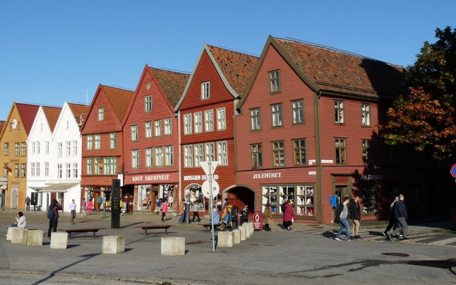 Bergen: City Tour on Foot - Bryggen: 50 minutes in Bergen’s Hanseatic quarter