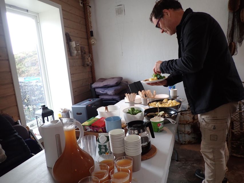 Bergen: Guided Fishing Tour with Outdoor Cooking - Leaving Bergen for the Øygarden coast