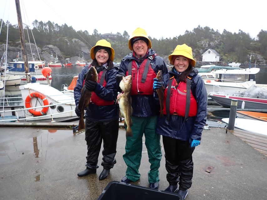 Bergen: Guided Fishing Tour with Outdoor Cooking - Fishing for fish, crabs, shrimp, and seaweed