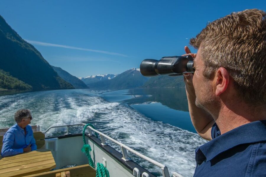 Bergen: Guided Fjord & Glacier Tour to Fjærland - Tvindefossen makes a good final stop