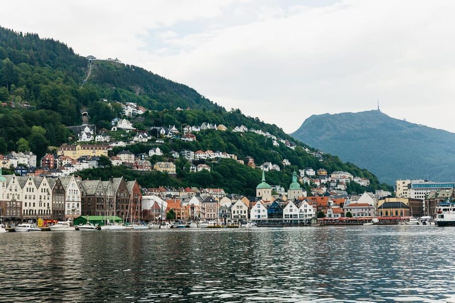 Bergen: Guided Minibus Tour with Photo Stops - Four Photo Stops With Four Different Views