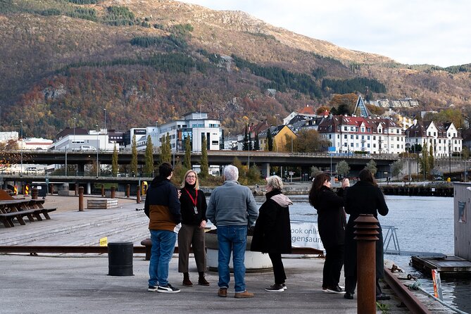 Bergen: Guided Tour by Minibus with Local Guide & Photostops - Starefossen and Skansen: the high points of the tour