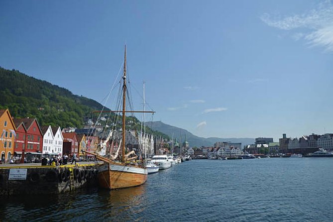 Bergen: Mostraumen Fjord Cruise - Leaving Bergen for the Mostraumen waterway