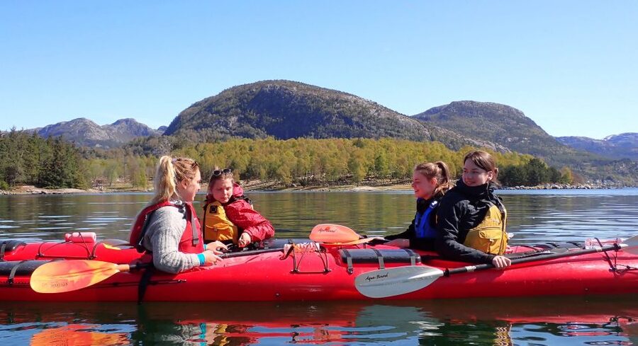 Bergen: Øygarden Islets Guided Kayaking Tour - Leaving Bergen for Øygarden’s island maze