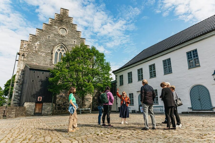 Bergen: Past & Present Small Group Guided Walking Tour - Who should book this Bergen walking tour?