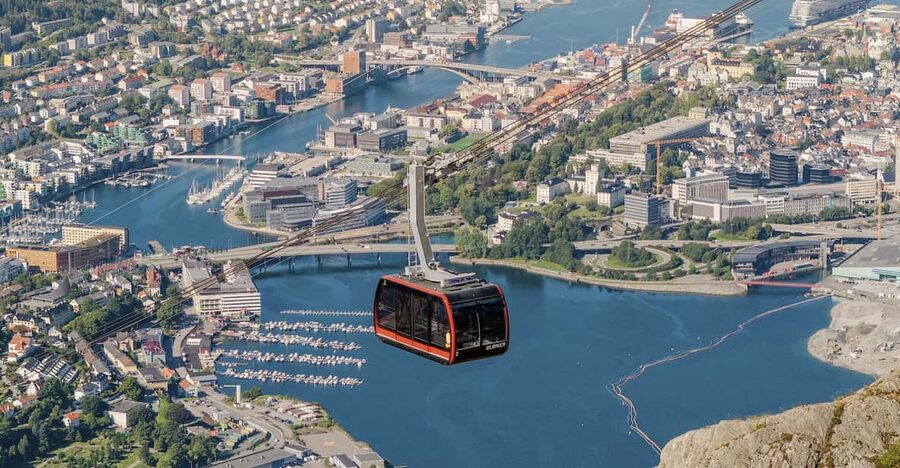 Bergen: Round-Trip Ulriken Cable Car Ticket - From Bergen City Center to Haukelandsbakken 40