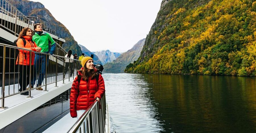 Bergen: Self-Guided Round-Trip Full-Day Excursion - A short stop in Flåm