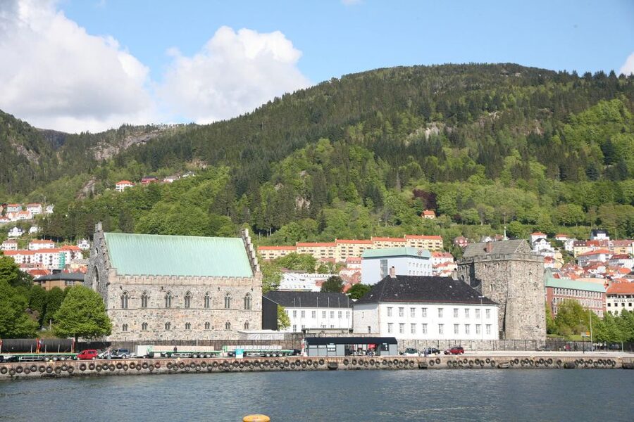 Bergen: Sightseeing Cruise of Bergen's Historic Landmarks - From Börshopen Pier to Bergenhus Fortress