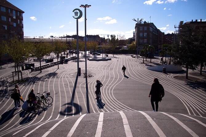 Best of Copenhagen Biking Tour-3 Hours, Small Group max 10 people - Amalienborg and the Gefion Fountain