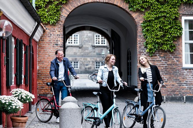 Bike Tour Copenhagen. Private Guide, Concierge Service, Small Grp - How the group and equipment affect the ride
