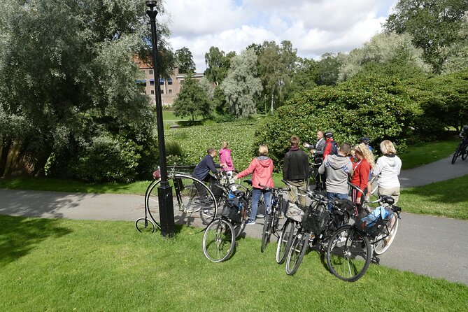 Bike Tour Gothenburg, Guided Bicycle Tours - Gustav Adolfs Torg starts with Gothenburg’s story
