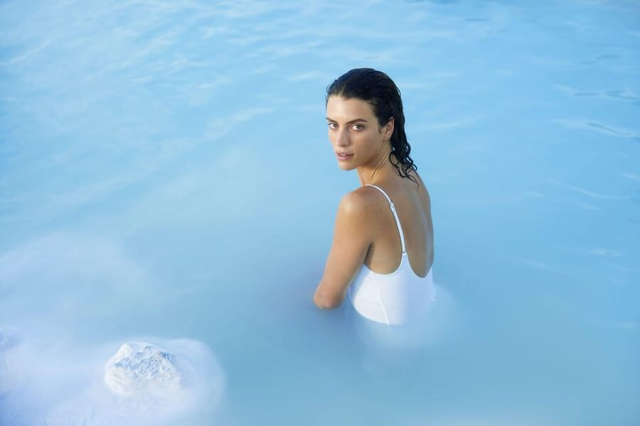 Blue Lagoon: Premium Admission with Drinks and Face Masks - Walking Through the 300-Meter Lava Corridor