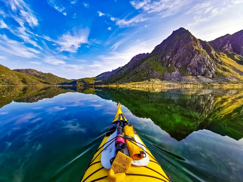 Bøstad: Kayaking Tour in Lofoten with Snacks - Learning about Lofoten between strokes