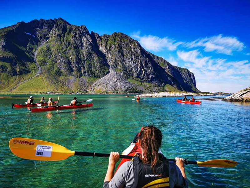 Bøstad: Kayaking Tour in Lofoten with Snacks - A proper safety briefing before the first paddle