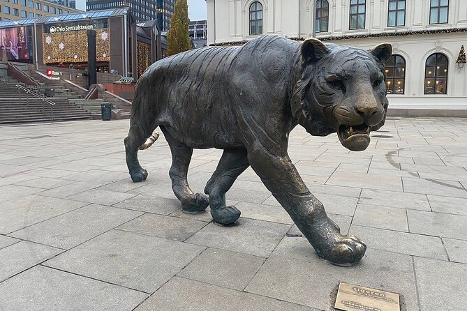 Central Oslo Guided Walking Tour with Local Guide - Meeting Oslo’s Tiger at Jernbanetorget