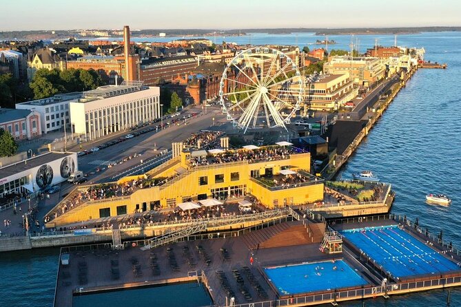 CITY Tour with Food Tasting in Helsinki - The guides make the difference