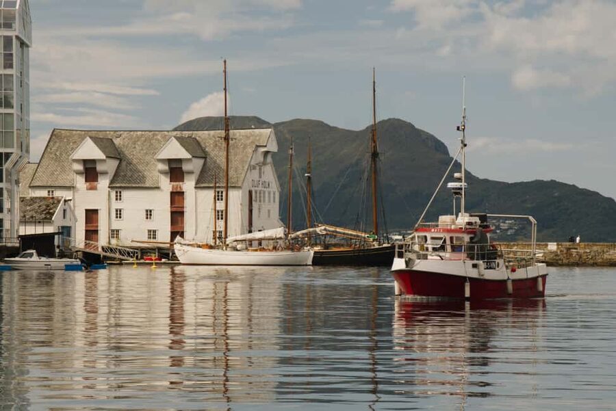City walk in Ålesund: Art Nouveau, sea views, and insider tips - From the Fisherman Boy to Ålesund Square