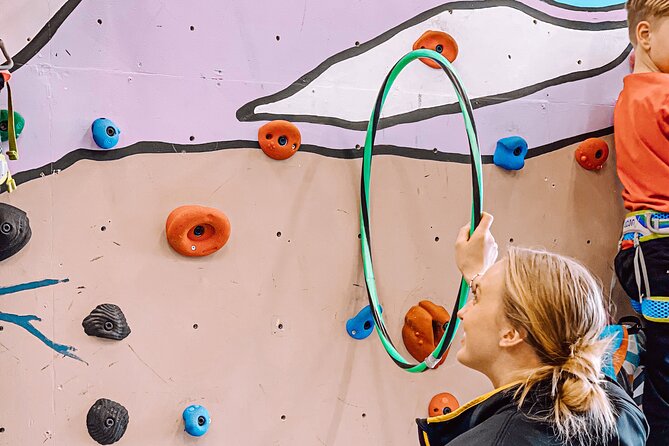 Climbing in Mørkvedhallen Klatresenter - Taking breaks, coffee, and family needs