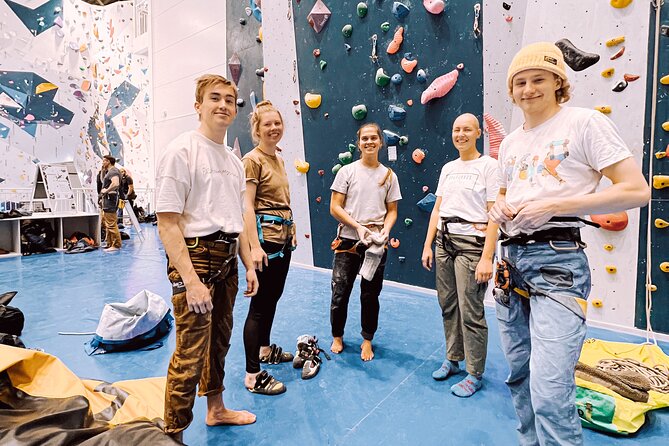Climbing in Mørkvedhallen Klatresenter - Opening hours and planning your visit