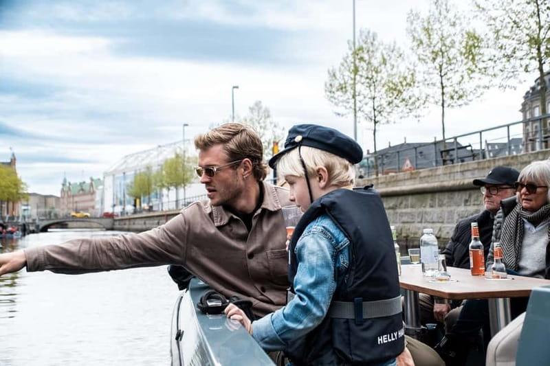 Copenhagen: 1 or 2-Hour Canal Tour in Silent Electric Boats - Why a silent boat changes the Copenhagen harbor experience