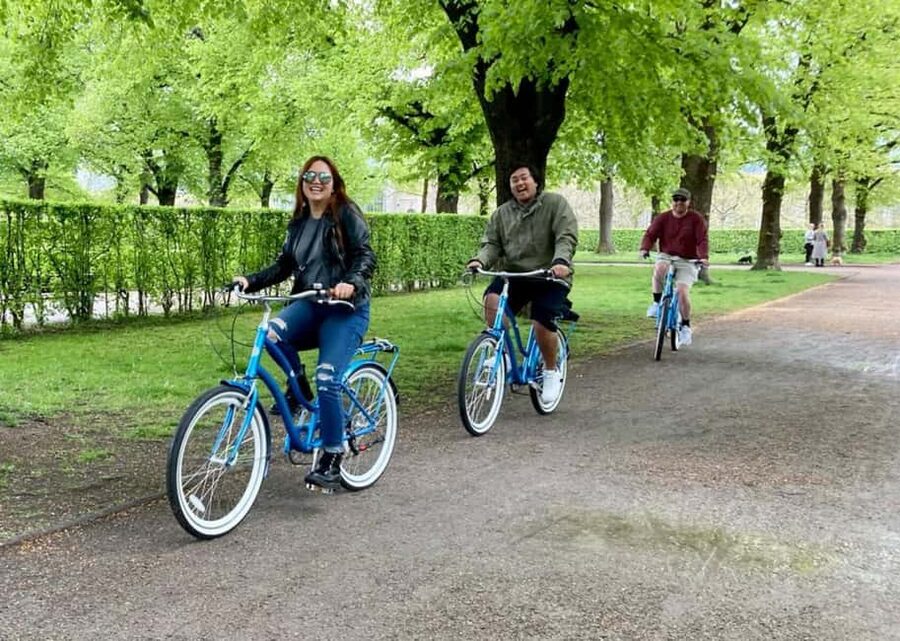 Copenhagen: 3-Hour City Highlights Bike Tour with Guide - Christiansborg and the Black Diamond