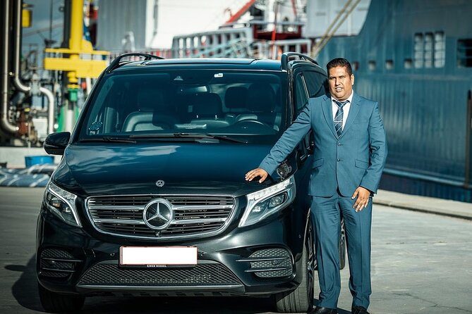 Copenhagen Airport Transfer Service | English Speaking Driver - Who should book this private transfer?