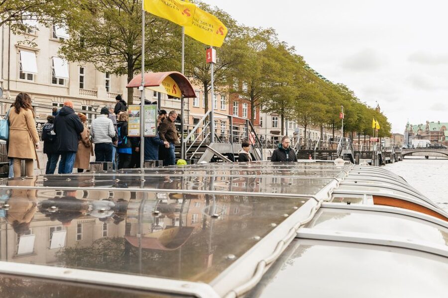 Copenhagen: Canal Cruise with Guide - The Little Mermaid: a quick view from the water